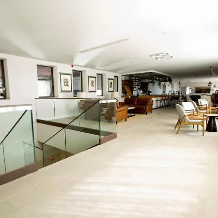 Hotel Tierras De Cebreros